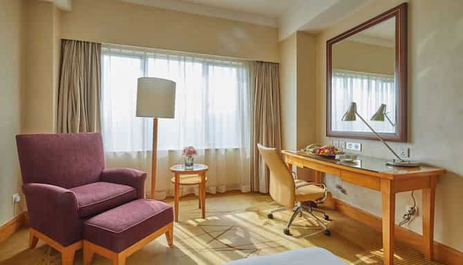 Radisson Collection Hotel, Yangtze Shanghai - Executive room & Parkway view room